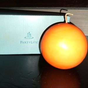 2  round partylite candles
